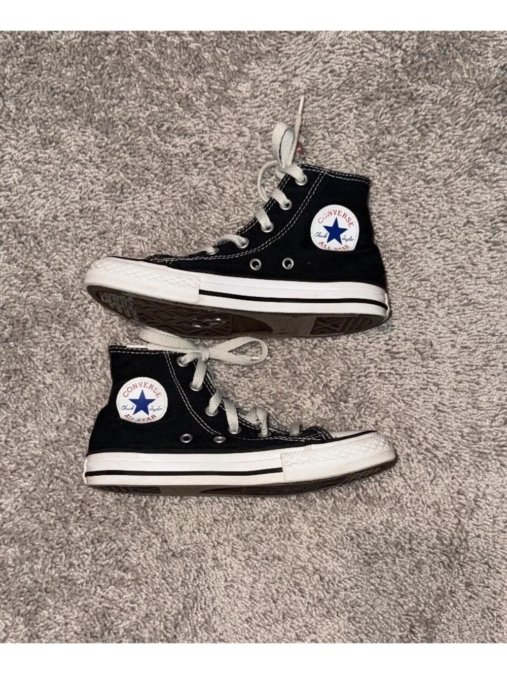 Converse Chuck Taylor All Star High Top Kids Sneakers Youth Size 13.5
